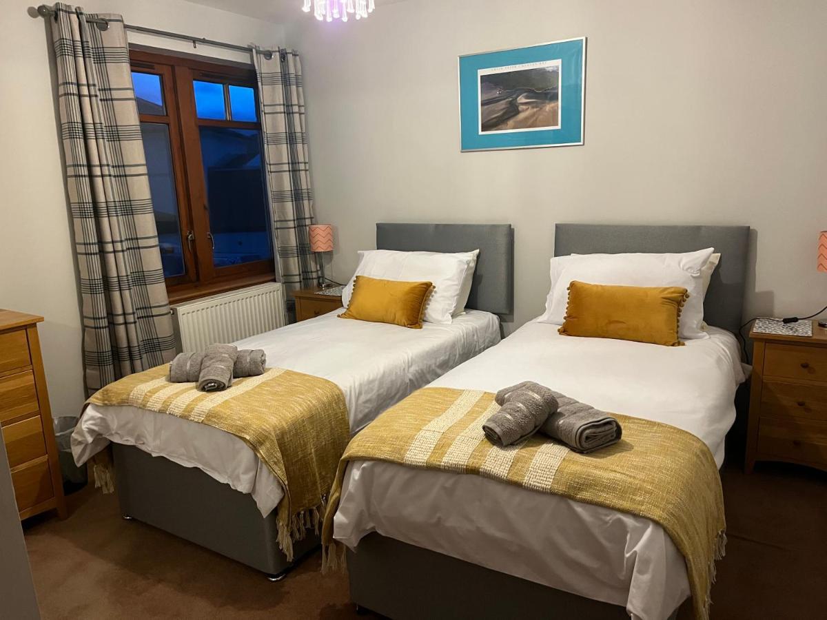 6 Canalside Apartments Форт-Вільям Екстер'єр фото