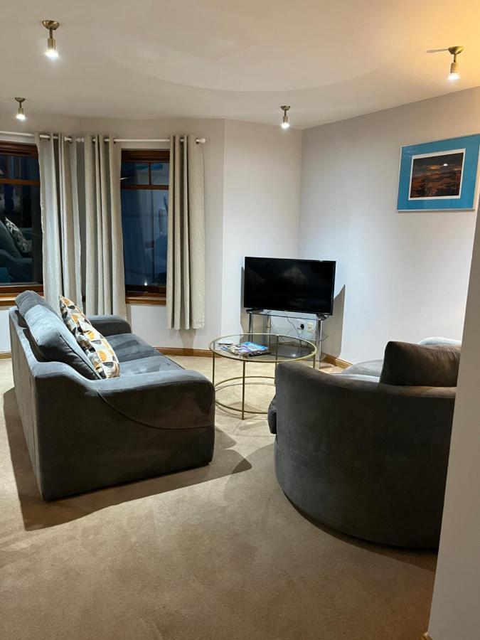 6 Canalside Apartments Форт-Вільям Екстер'єр фото