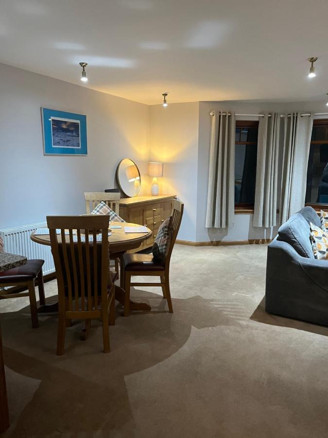 6 Canalside Apartments Форт-Вільям Екстер'єр фото